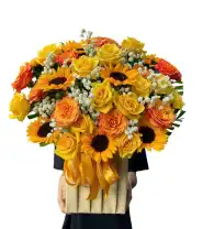 Giỏ Hoa Chúc Mừng Mix Vàng Hướng Dương - Mã: I-141 - Giá: 600.000đ