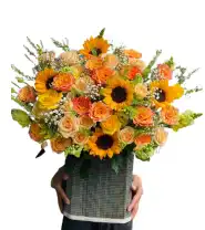 Giỏ Hoa Chúc Mừng Cam Nắng Vàng