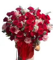 Giỏ Hoa Chúc Mừng Vững Bước Thành Công